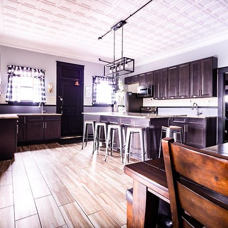 The Pub- 8Br Free Parking, Minutes From Falls & Casino ナイアガラフォールズ エクステリア 写真